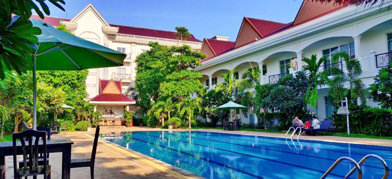 Glorious Hotel Kâmpóng Thum Extérieur photo
